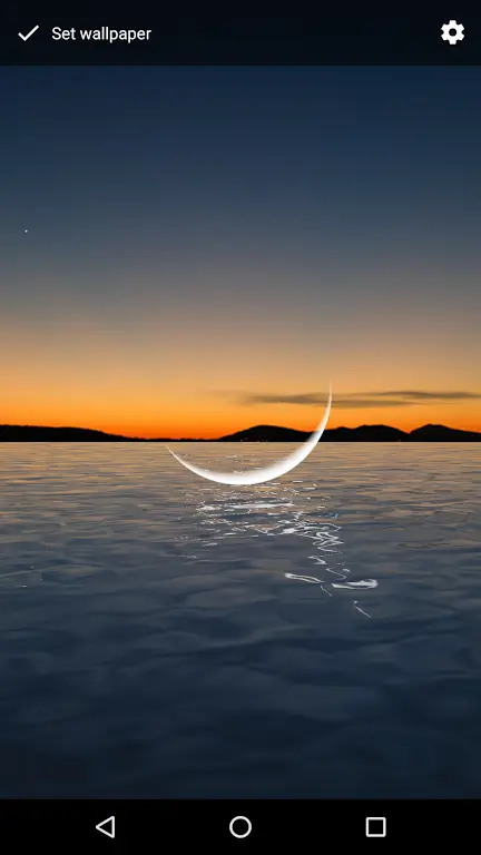 Moon Over Water Live Wallpaper Screenshot3