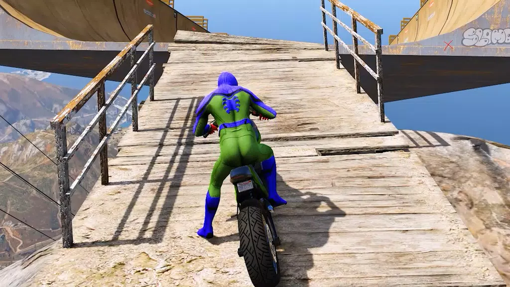 SuperHero Motorbike Mega Ramp Screenshot4